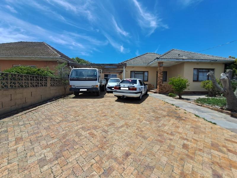 5 Bedroom Property for Sale in Richmond Estate Western Cape